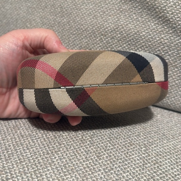Burberry Authentic glasses sunglasses case - Picture 6 of 10